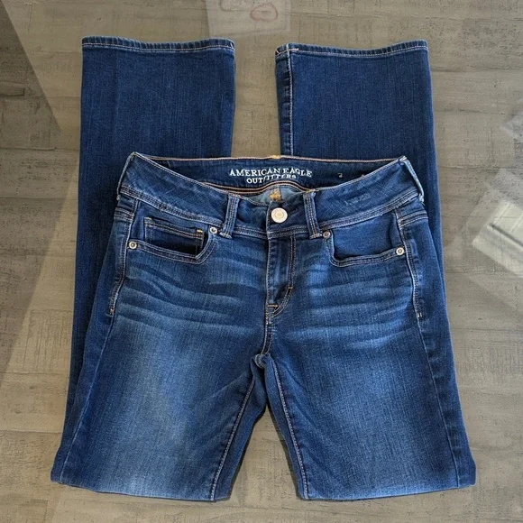 American Eagle Kick Boot Womens Dark Blue Jeans. Womens Size 4. Inseam: 30 inch - Picture 3 of 9